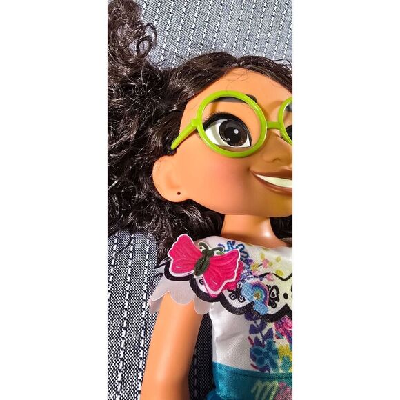 Disney Encanto Mirabel 14 Inch Articulated Fashion Doll - Picture 4 of 5